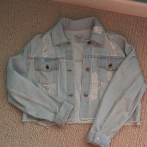 Cropped denim jacket